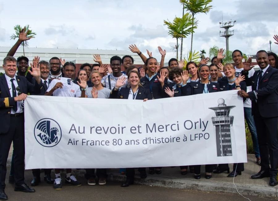 Équipe de l'A.D.M.A.M lors d'une activité aéronautique
